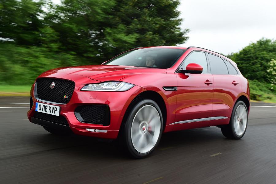  Jaguar F-Pace S 30d AWD 2016 года  (UK) (фото 23 из 30)